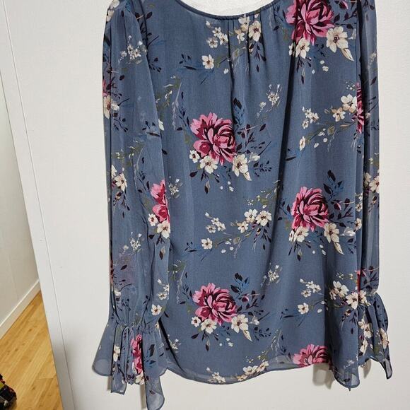 Blouse - Picture 2 of 3